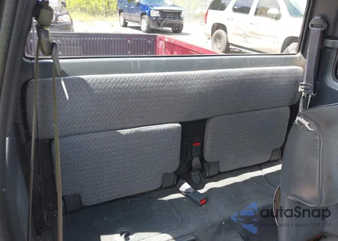 1996 Toyota Tacoma Xtracab z USA, uszkodzony, nr VIN 4TAVL52NXTZ136179